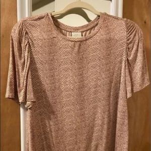 Women’s tan tshirt